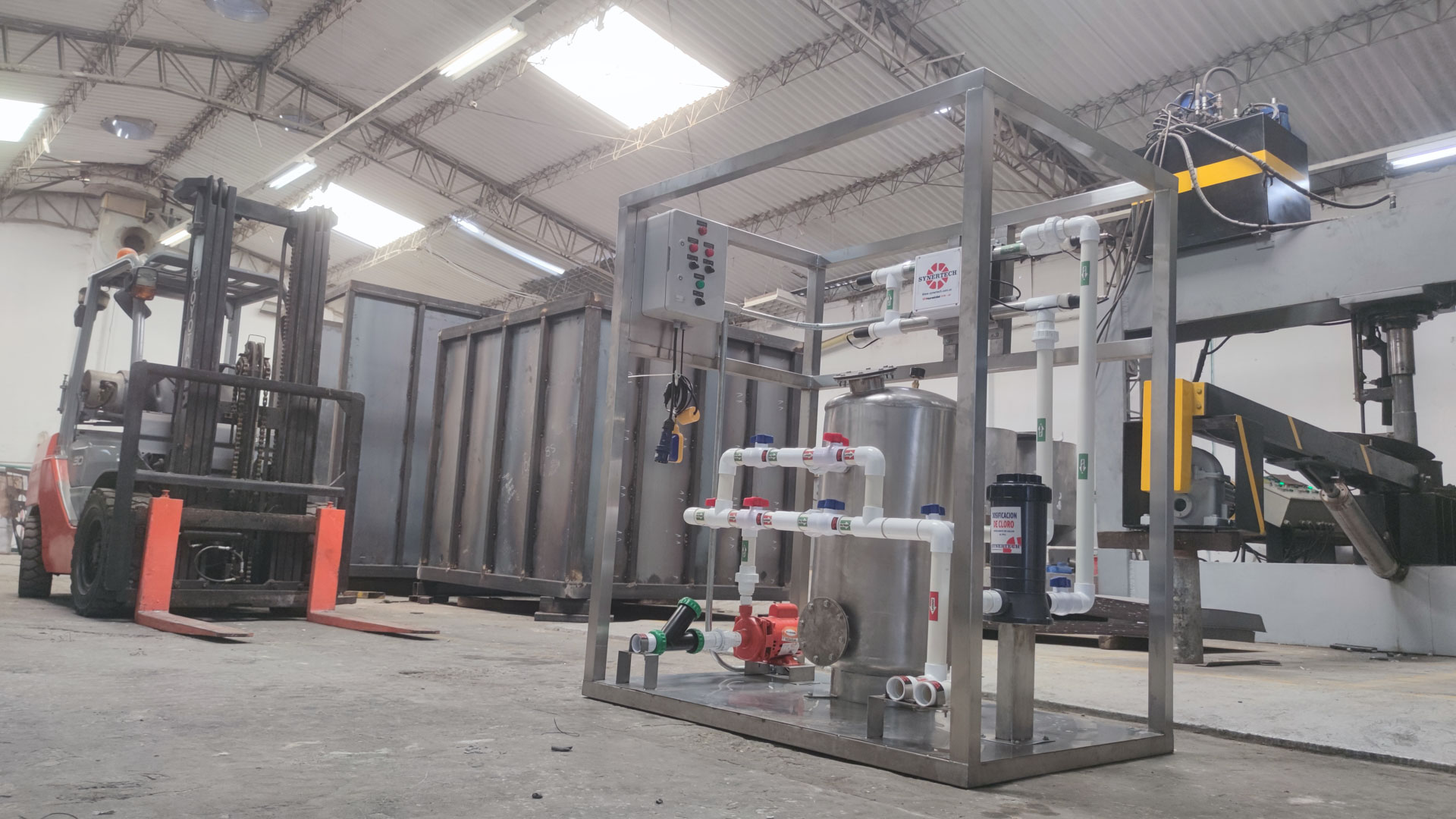 Planta contenedorizada para tratamiento de aguas residuales y agua potable COD 230: PURIFICADORA BAJO ZERO