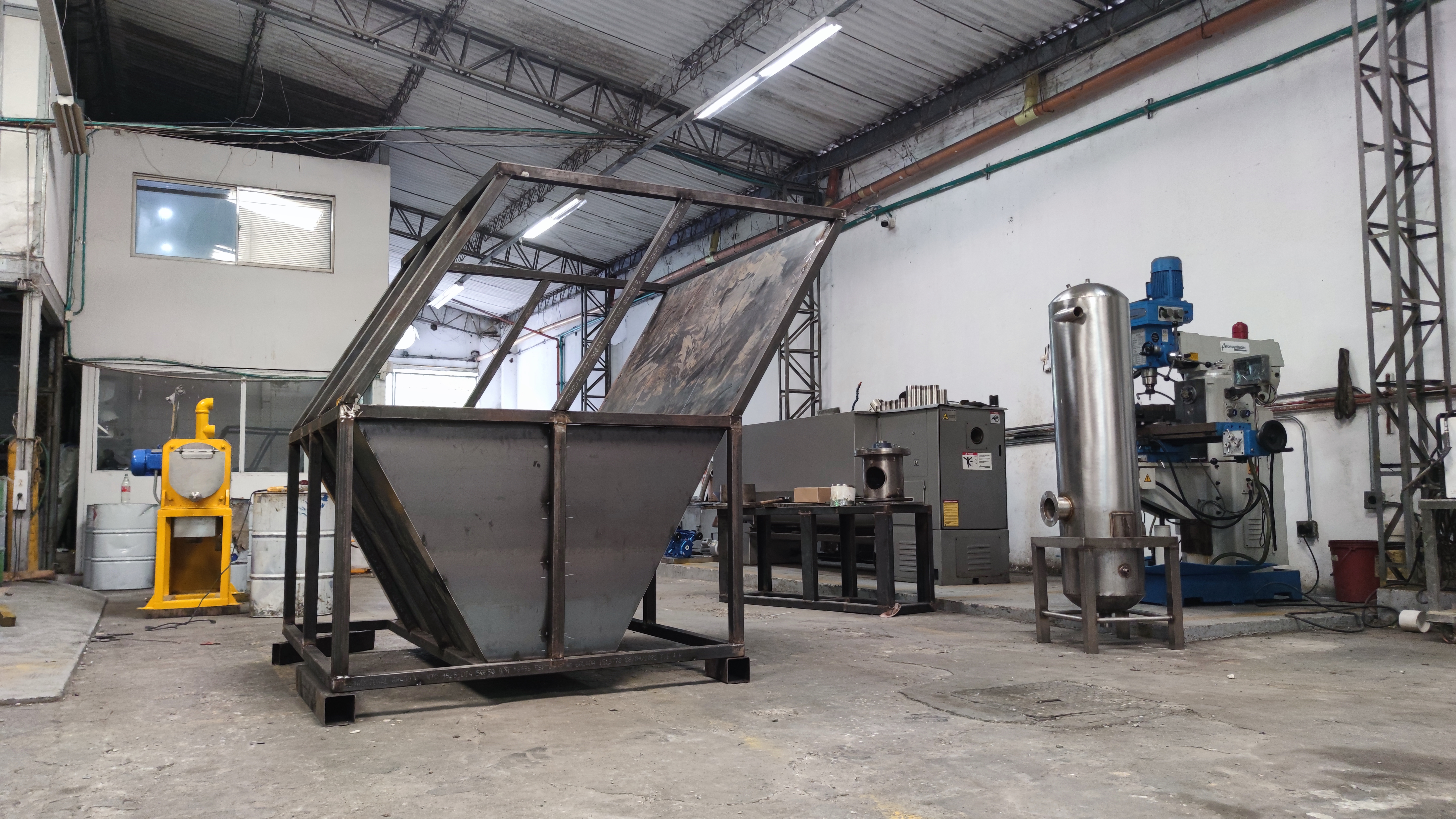 Planta contenedorizada para tratamiento de aguas residuales y agua potable COD 281: HIDROSOLUTION