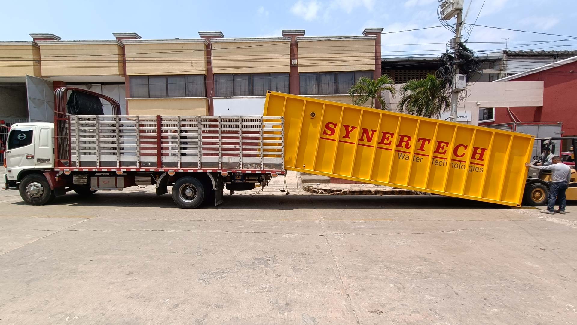 Planta contenedorizada para tratamiento de aguas residuales y agua potable COD 358: HIDROSOLUTION