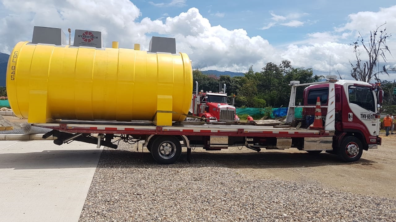 Tanques y filtros en fibra de vidrio para tratamiento y almacenamiento de agua COD 045 - 043: EDGAR PIÑERES