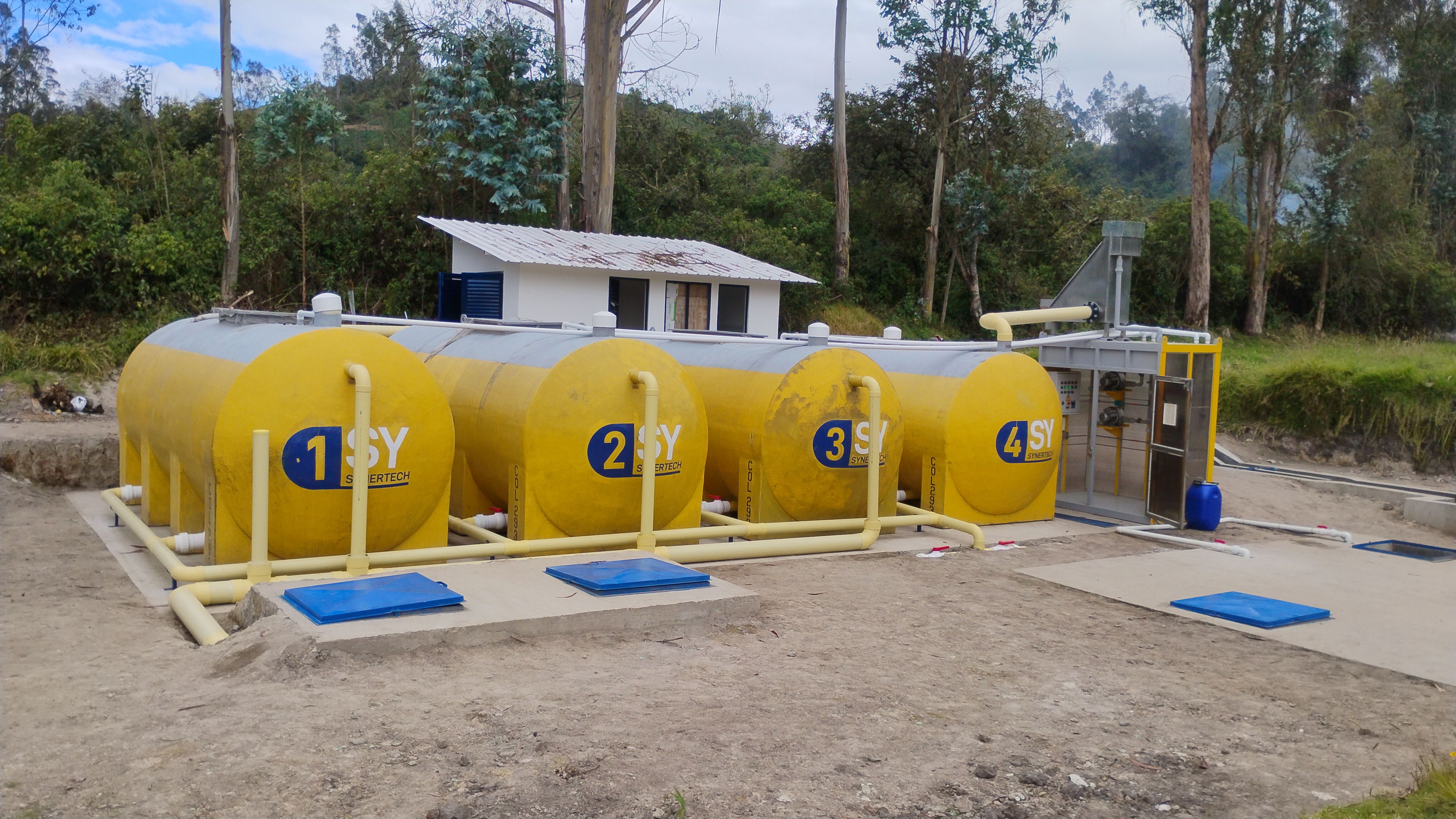 Tanques y filtros en fibra de vidrio para tratamiento y almacenamiento de agua COD 293: PTAR EN FIBRA DE VIDRIO